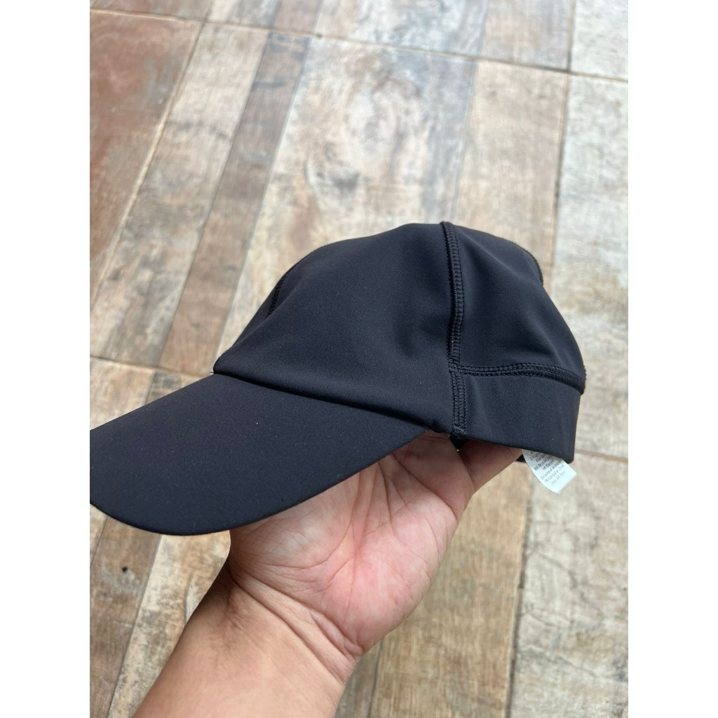 topi lulu lemon