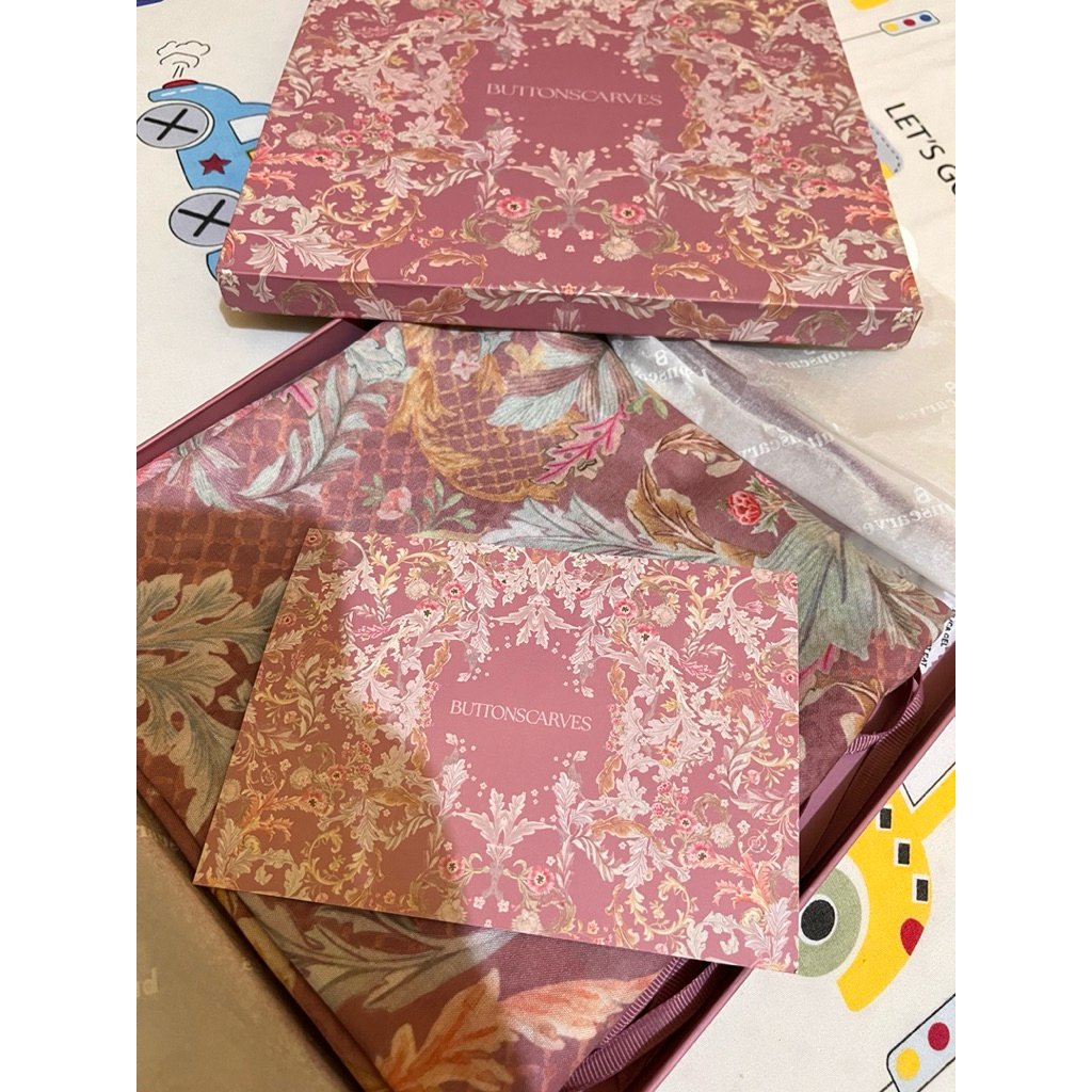 Preloved Buttonscarves Royale Voile Square warna Dusrose