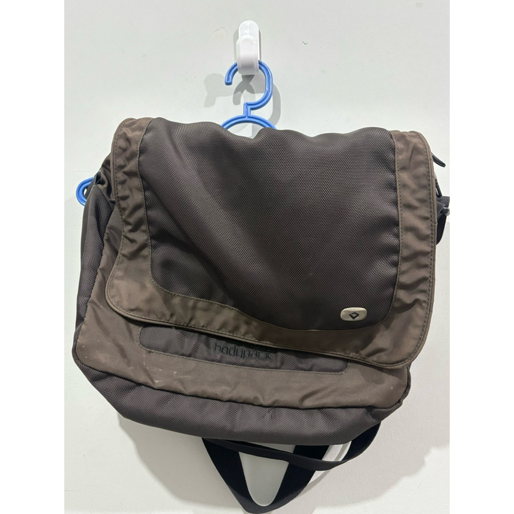 SLING BAG BODYPACK BROWN
