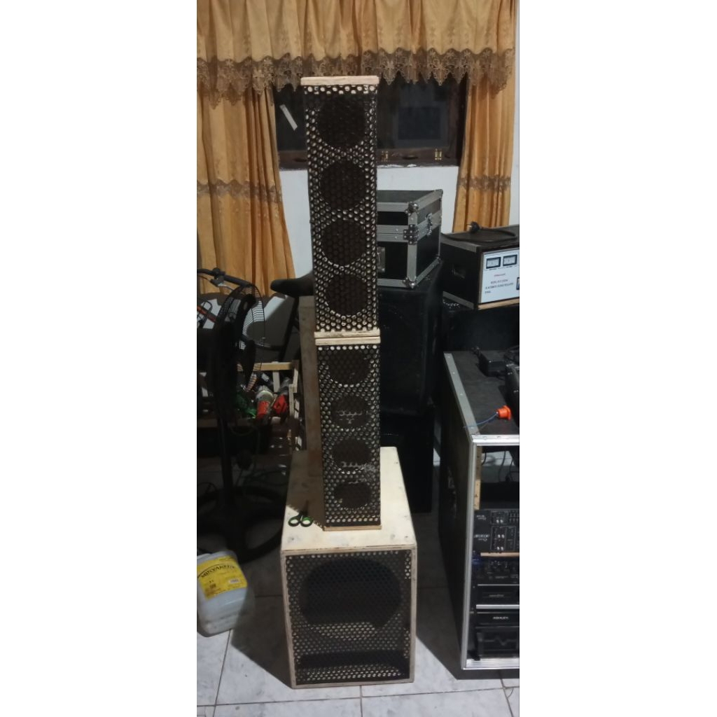 box Sepiker 12 inch model sabwofer RCF