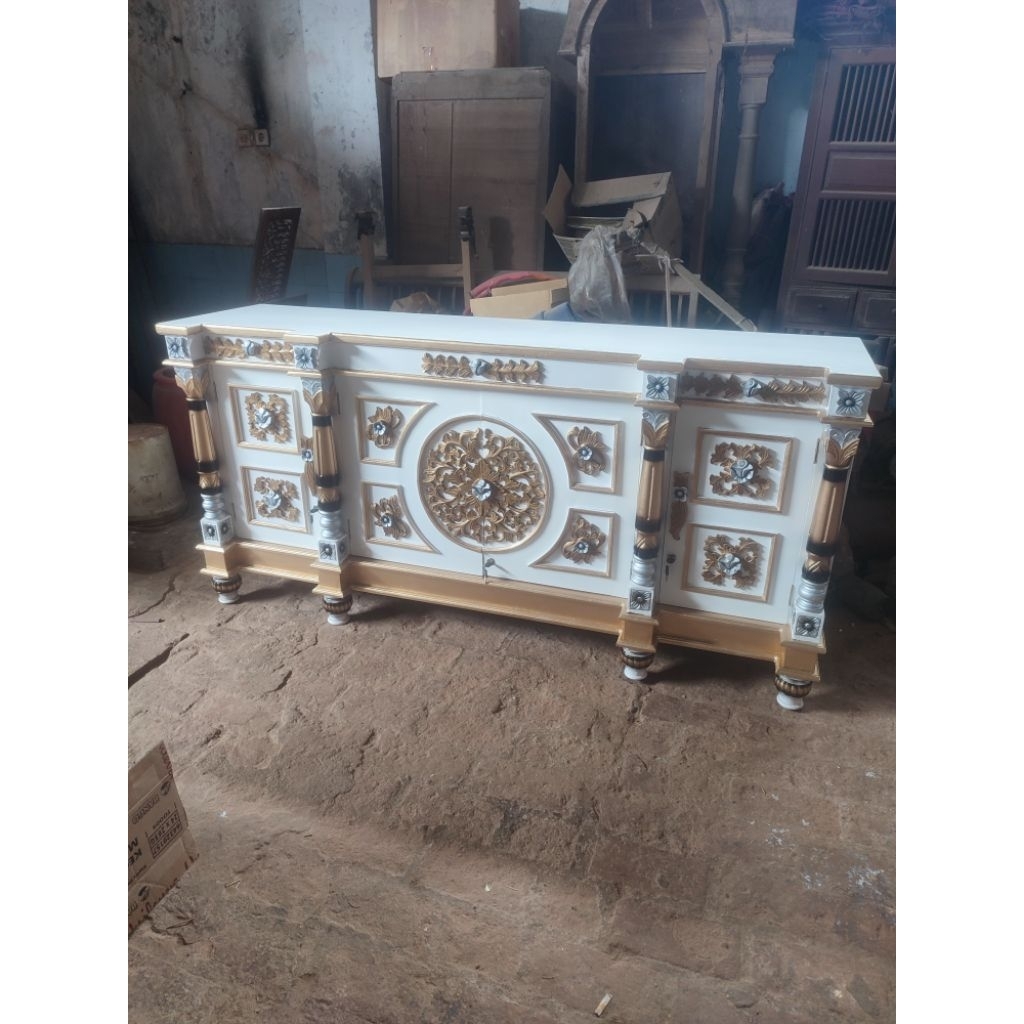 buffet nusantara duco putih emas