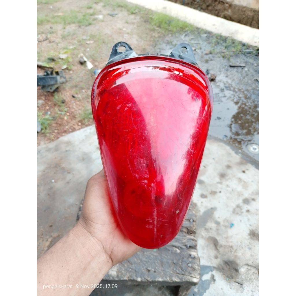 lampu belakang stop lamp honda scoopy original bekas