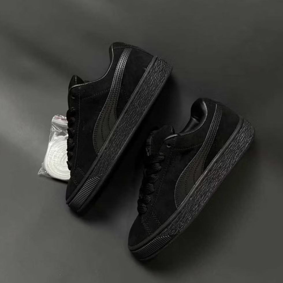 Sepatu Sneakers Hitam Unisex Su3de XL Terbaru
