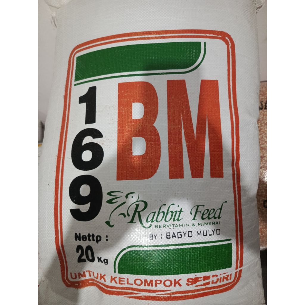 ( 20 Kg ) BM 169  Pakan Kelinci.
