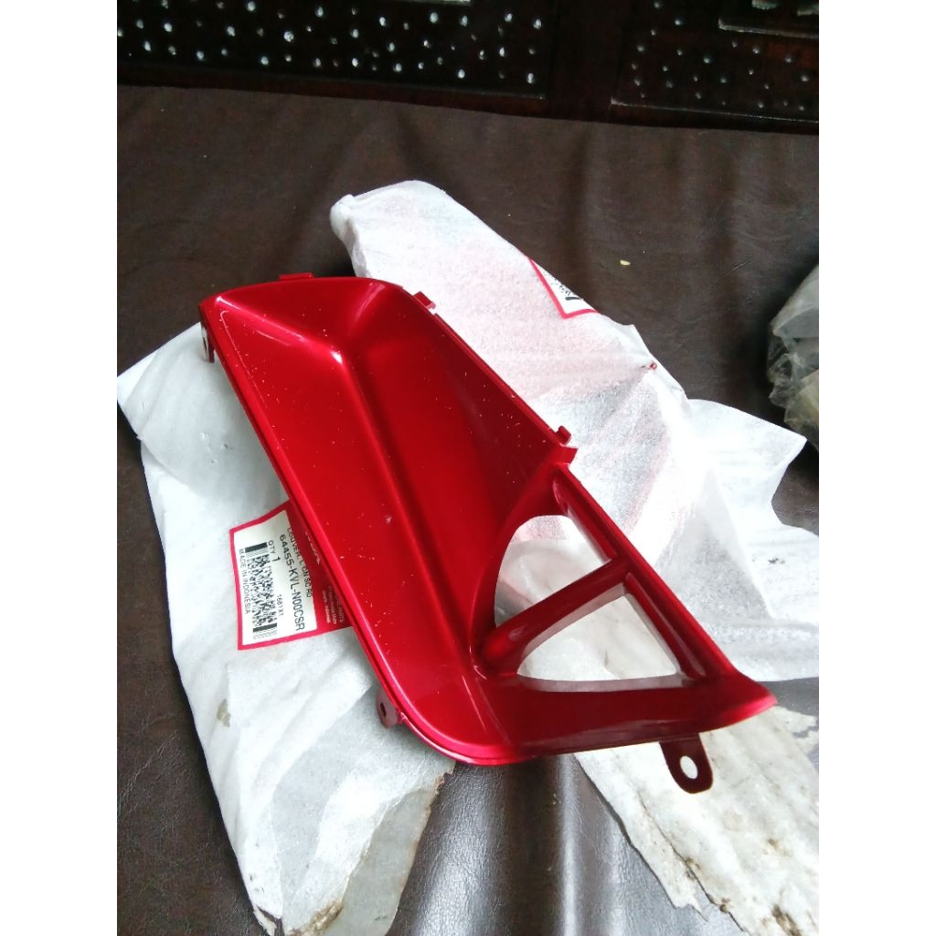 64455 KVL N00CSR LOUVER SIRIP SAYAP DALAM SUPRA X125 MERAH CANDY KIRI ORIGINAL AHM