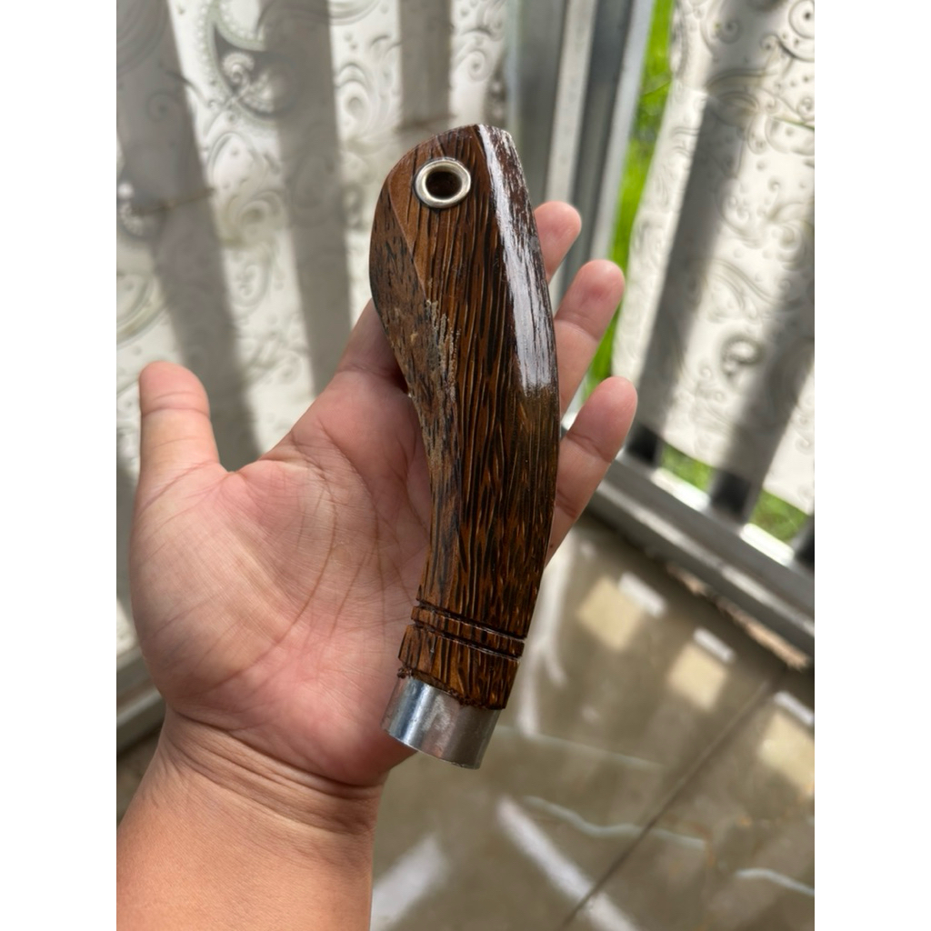 Gagang pisau ruyung motif lengkung