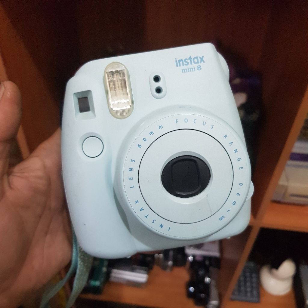 kamera instant instax mini 8 (rusak)