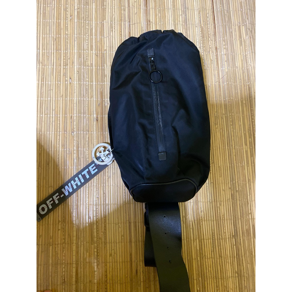 Tas Pinggang Nylon Off-White Black Main Label Original