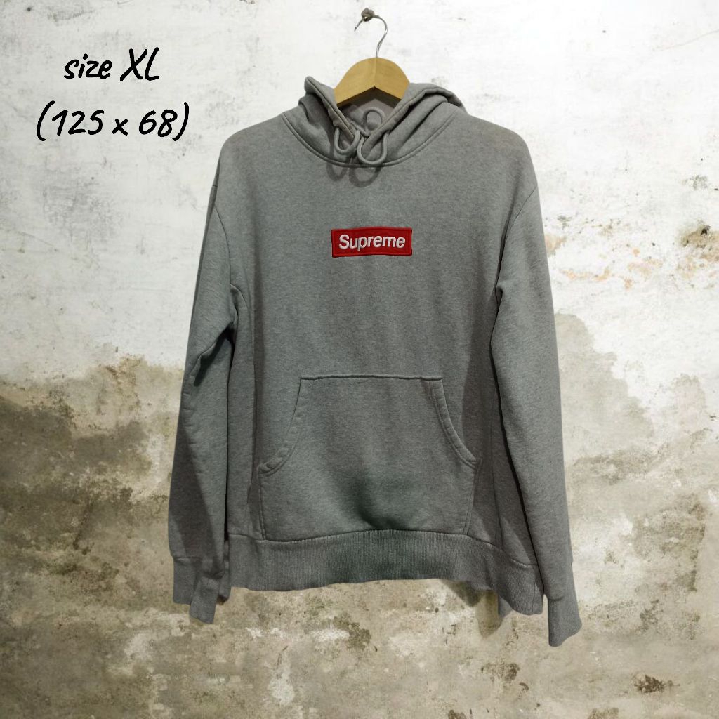 preloved hoodie supreme logo box abu size XL