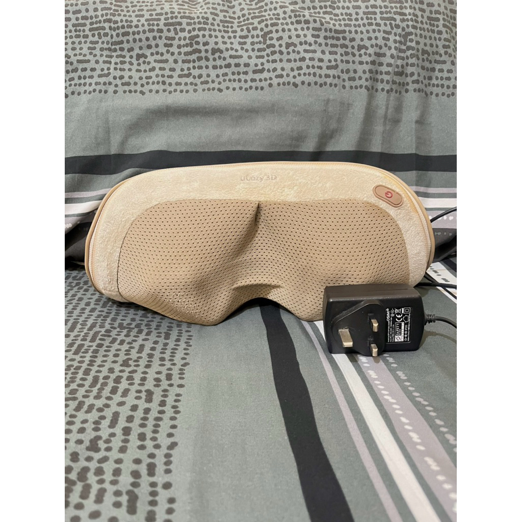 OSIM uCozy 3D Neck & Shoulder Massager - preloved