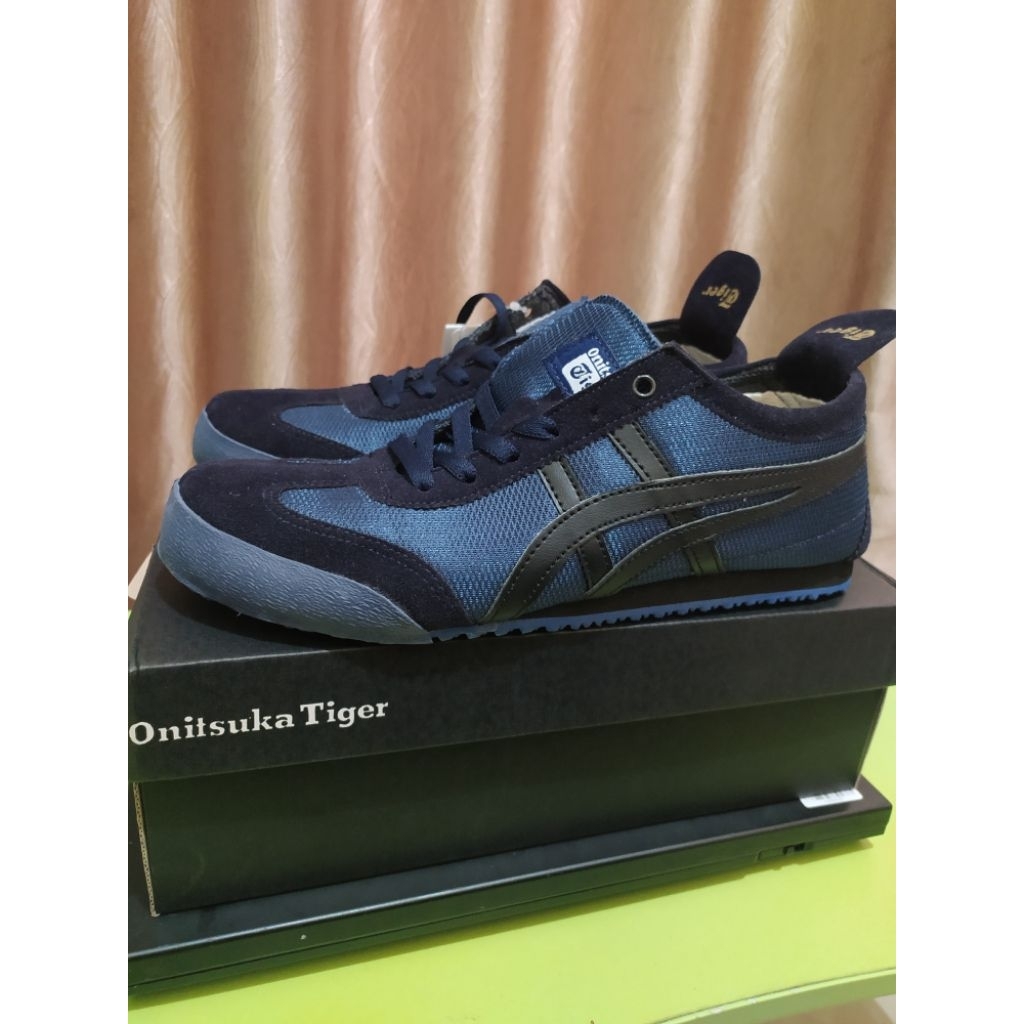 ONITSUKA TIGER MEXICO 66 Navy Hitam (SIZE 42)