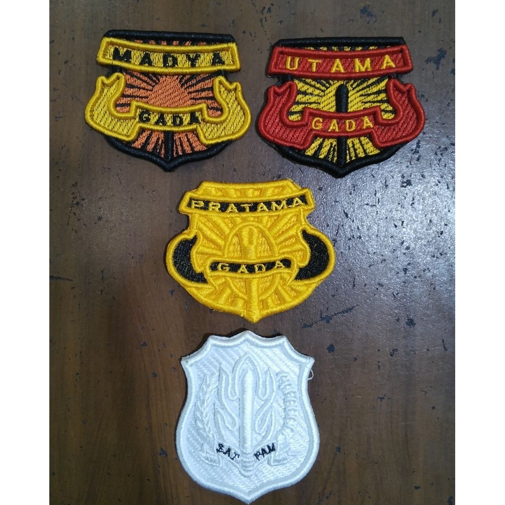 bet/patch bordir satuan pengamanan (Satpam) Gada Pratama, Gada Madya, dan Gada Utama dan lambang sat