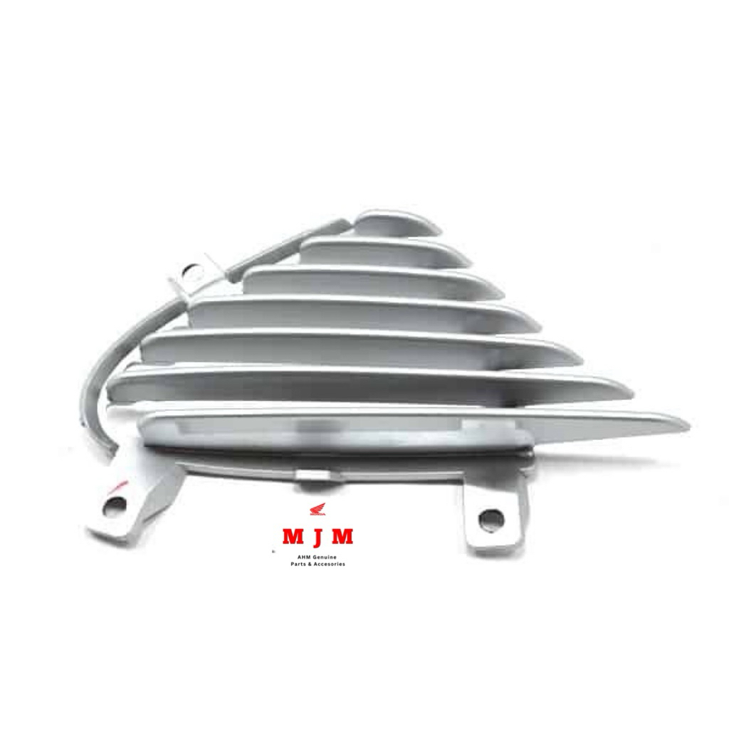 Louver L Silver ( Cover Sayap Tengah ) – Supra X 125 & Supra X 125 Injection 64455-KPH-700