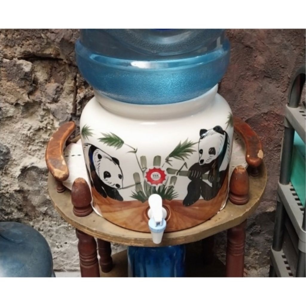 Guci Keramik Galon Air Trisensa Motif Lukis Ukir  / Guci Galon Air