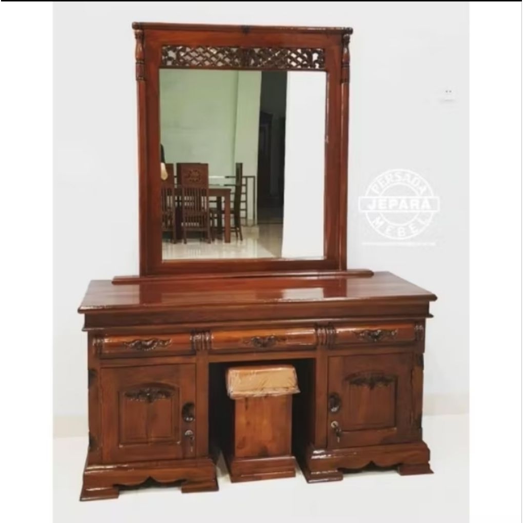 Meja rias Kayu Jati Meja Rias Ukir Jati Meja Rias ukiran klasik Jati