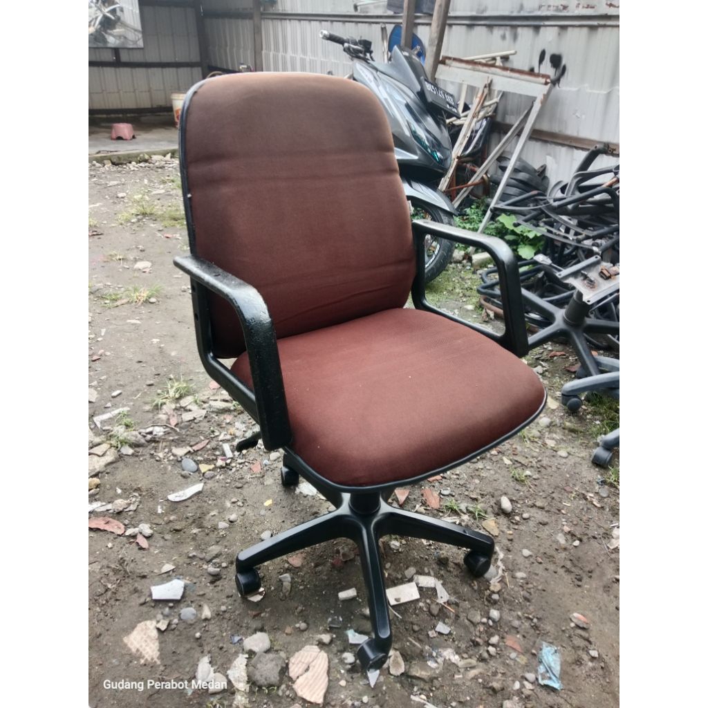 Kursi Kantor Bekas Murah/ Kursi Kerja/ Bangku Kantor