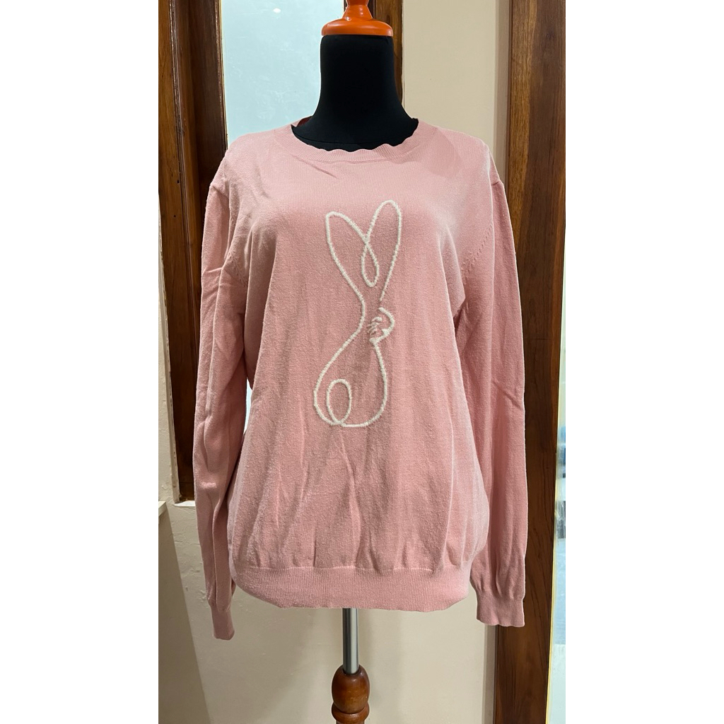 Aeris Beaute x Maudy Ayunda Dreamy Sweater warna Pink