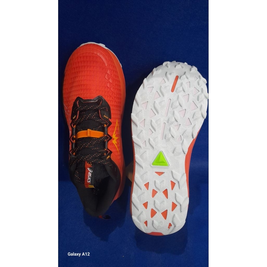 SEPATU ASICS GEL TRABUCO 13 TRAIL