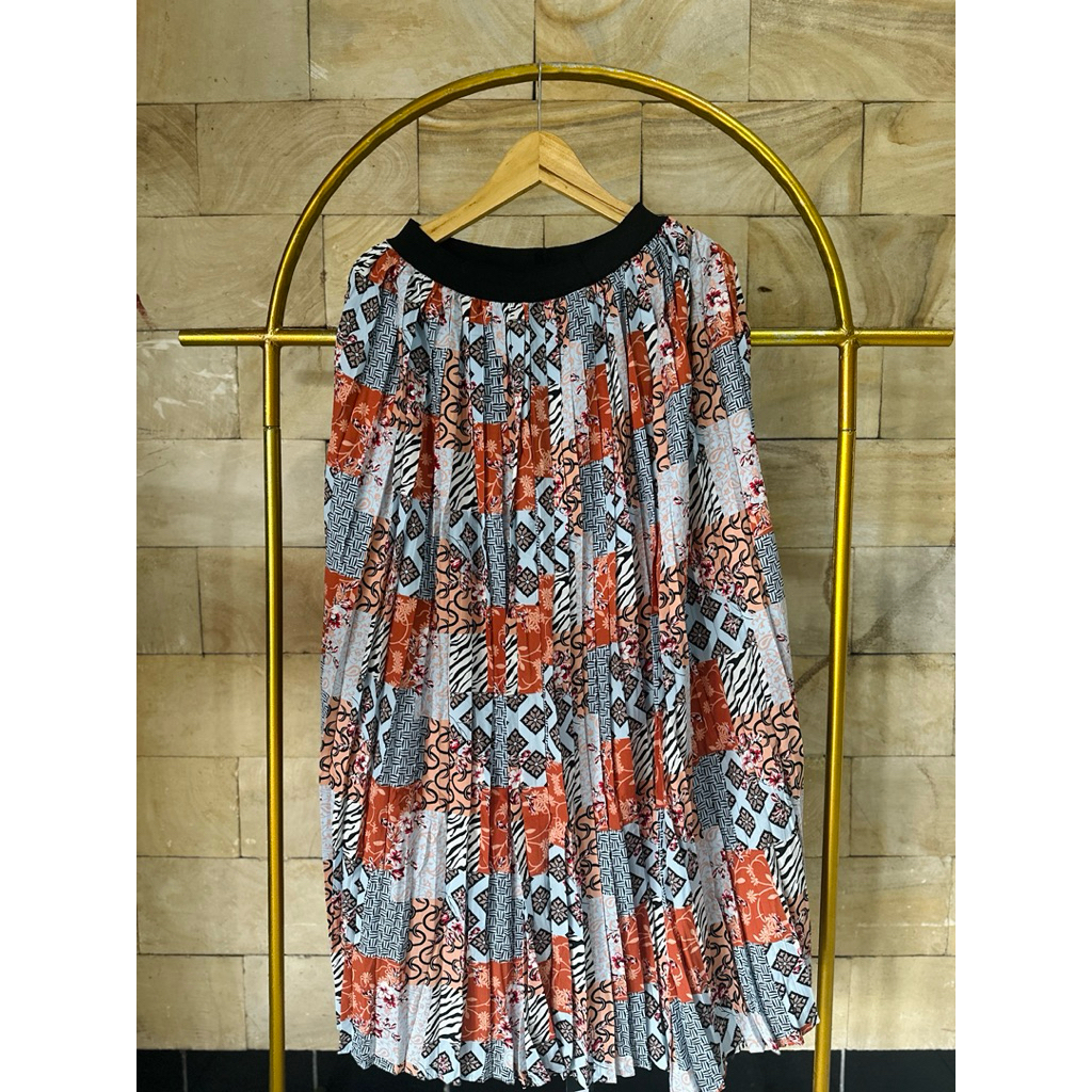 Rok plisket motif Bkk Yuna