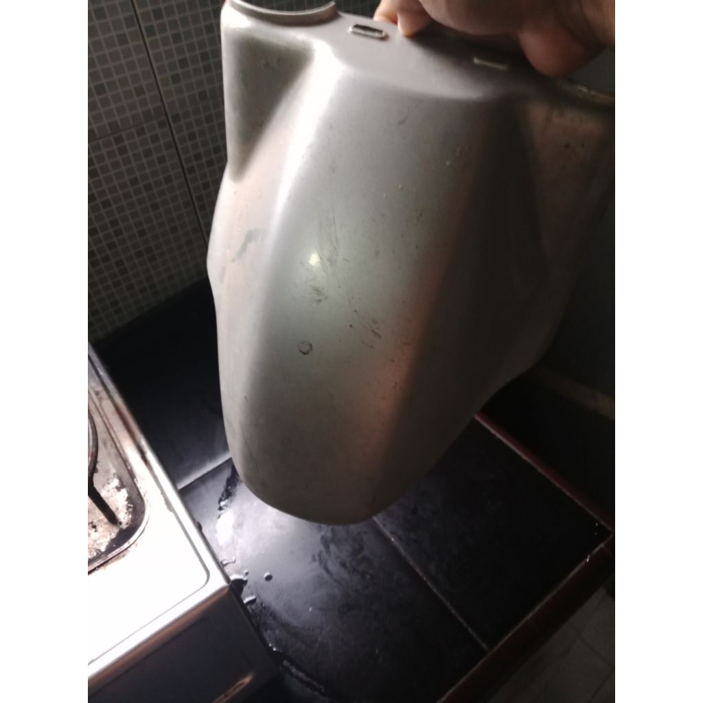 spakbor depan kymco metica