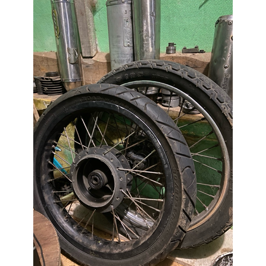 velg gl depan standar did ring 18 belakang ring 17 rossi