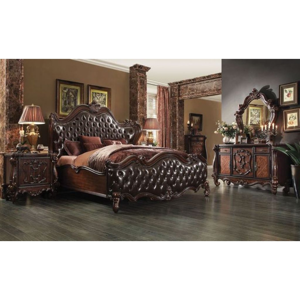 Set Kamar Tidur Ukiran Victoria (atau 'Victorian Carved Bedroom Set')