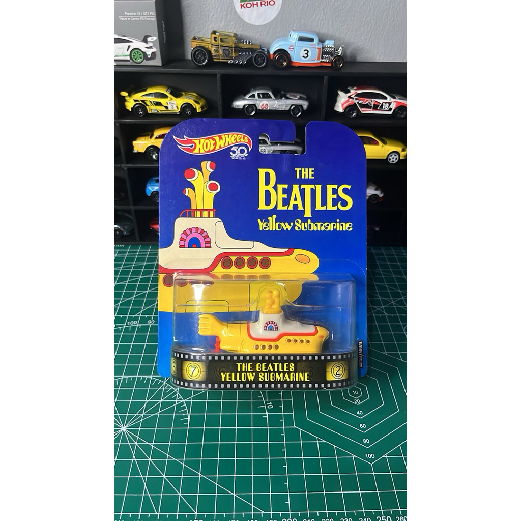 Hotwheels - The Beatles Yellow Submarine