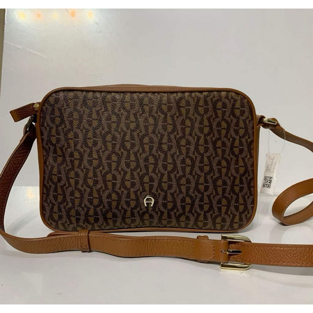 Aigner Thea Camera Bag signature Brown