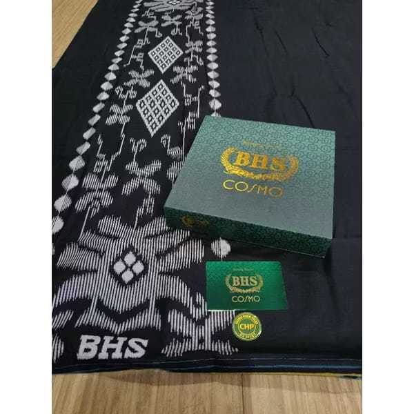SARUNG BHS COSMO HITAM POLOS GOLD HITAM TUMPAL KEMBANG SARUNG SANTRI TERLARIS!!
