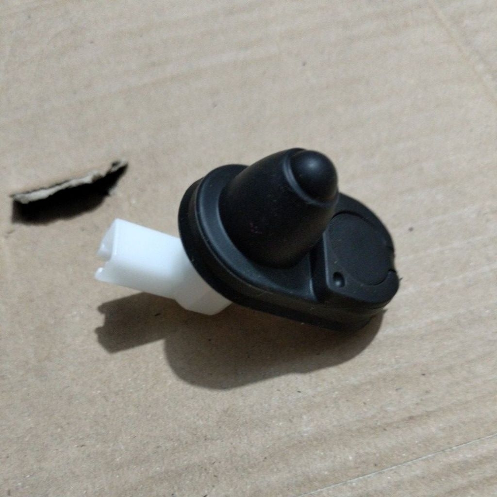 Switch SWIT pintu mobil AVANZA/ SAKLAR PINTU MOBIL TOYOTA AVANZA ORIGINAL