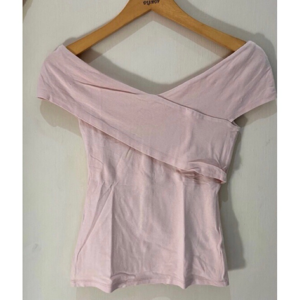 off shoulder hnm pink top