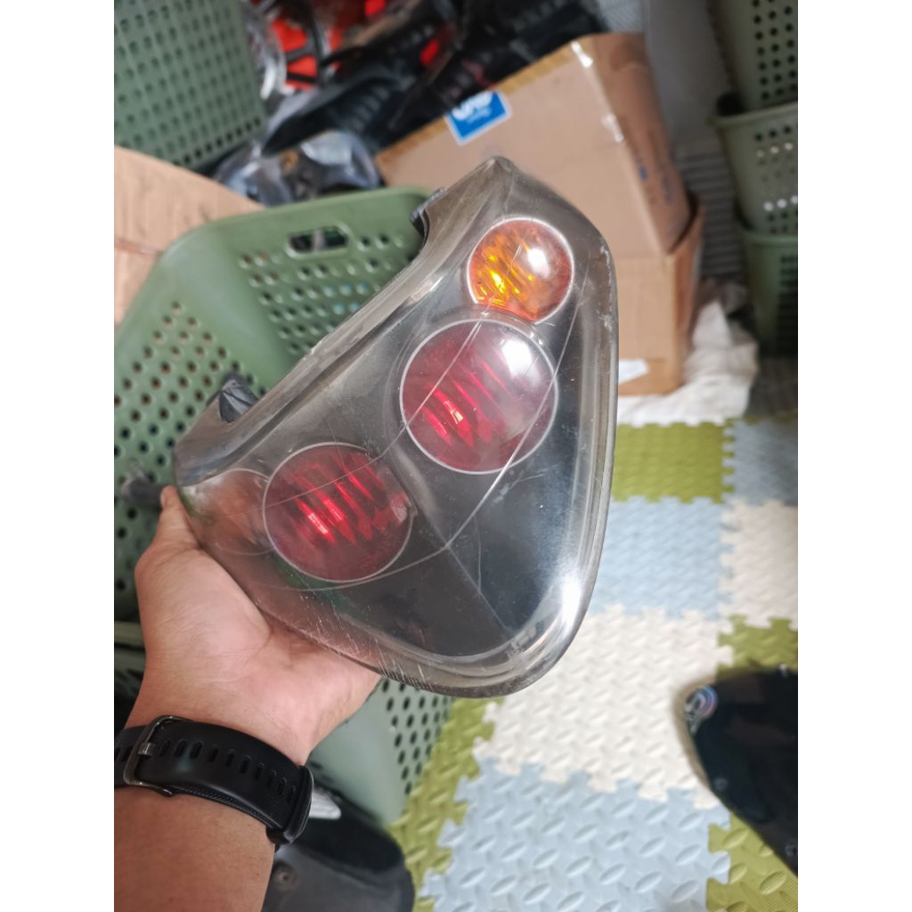 Visor + Stoplamp + Tutup Aki CBR 150R OLD THAILAND