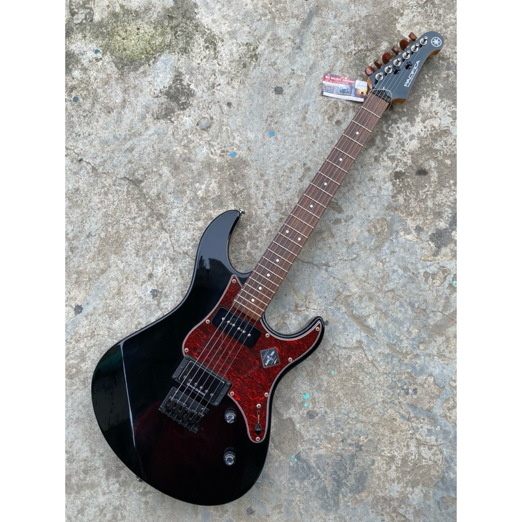 Gitar Yamaha Pasifica 611H Original Second