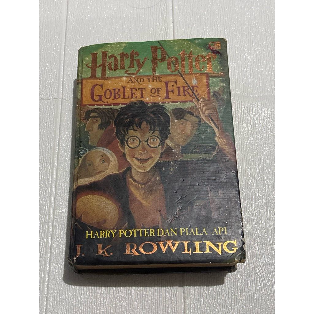 BUKU NOVEL HARRY POTTER DAN PIALA API ORIGINAL HARD COVER