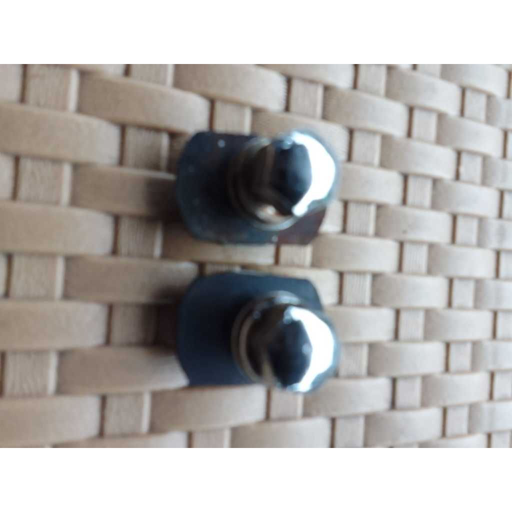 baut ring mur kupingan dudukan reflektor lampu depan Suzuki Thunder 125 orisinil bisa untuk lampu me