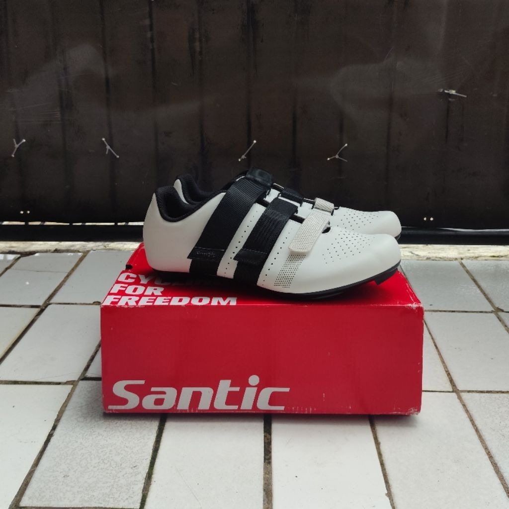 Sepatu cleat roadbike