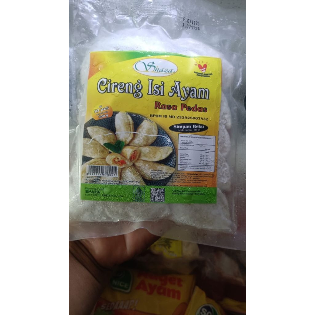 Shaza Cireng isi ayam rasa pedas