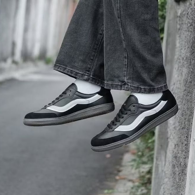 Ventela V23 Black Gum Low Sepatu Lokal Original