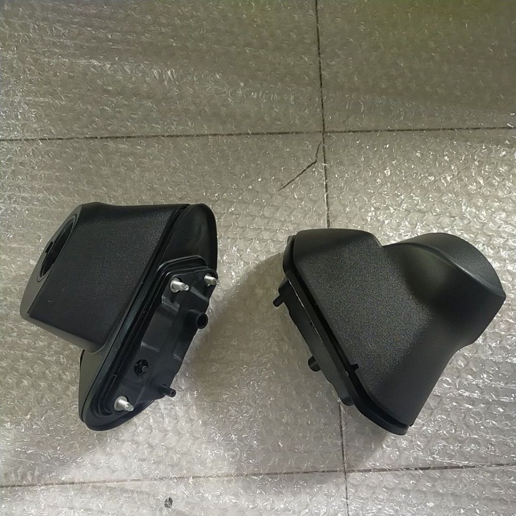 Dudukan kaki spion mobil toyota AVANZA Veloz XENIA 2023-2025