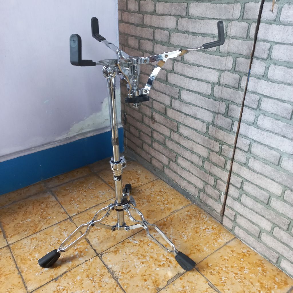 Stand snare drum Pearl