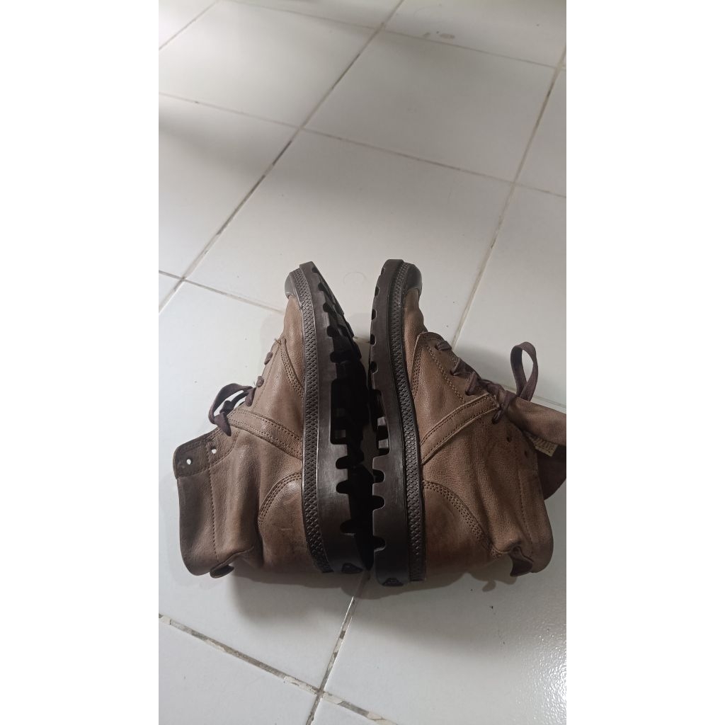 sepatu boots full kulit palladium