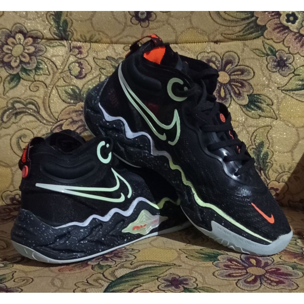 Sepatu Basket Nike Air Zoom GT Run Size 39 Insole 24.5