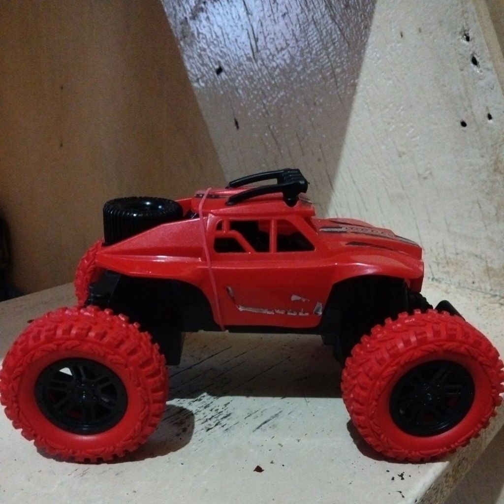 Mainan mobil remot control