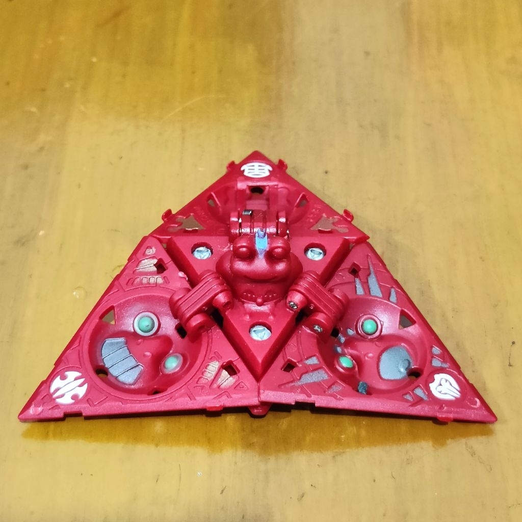 Figur Bakugan Pyrus Tripod Epsilon Bakutrap Rare – Mini Figure Original Color 6 cm Like New