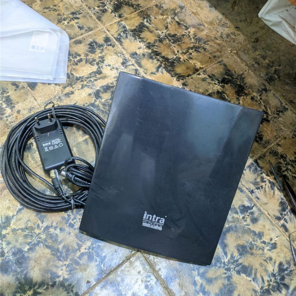 Antena TV merk INTRA