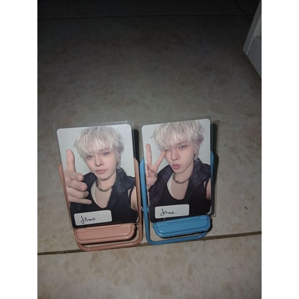 PHOTOCARD OFFICIAL JUNGHWAN TREASURE (KOLBUK VERS & SILVER POUCH VERS)