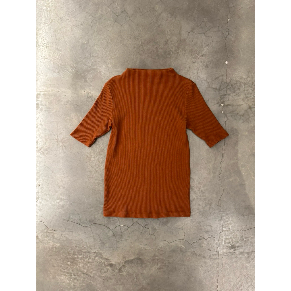 Preowned UNIQLO Ribbed Mock Neck Top