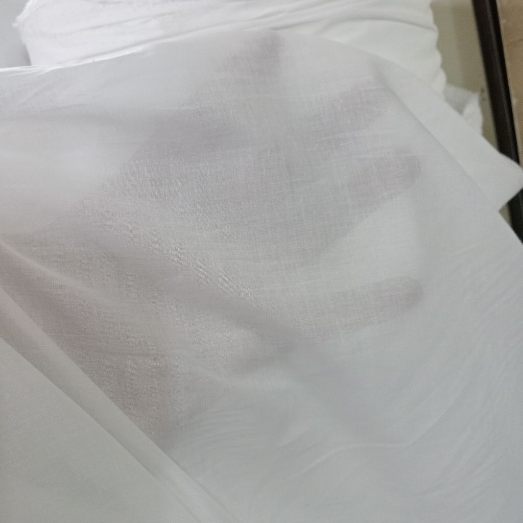 KAIN KATUN PARIS/COTTON PARIS PREMIUM/PARIS OFF WHITE/PARIS GARMENT/PER 0,5 METER