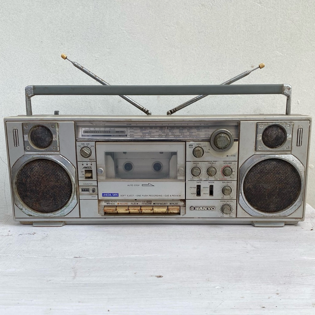Radio Tape Jadul Boombox SANYO M7900K