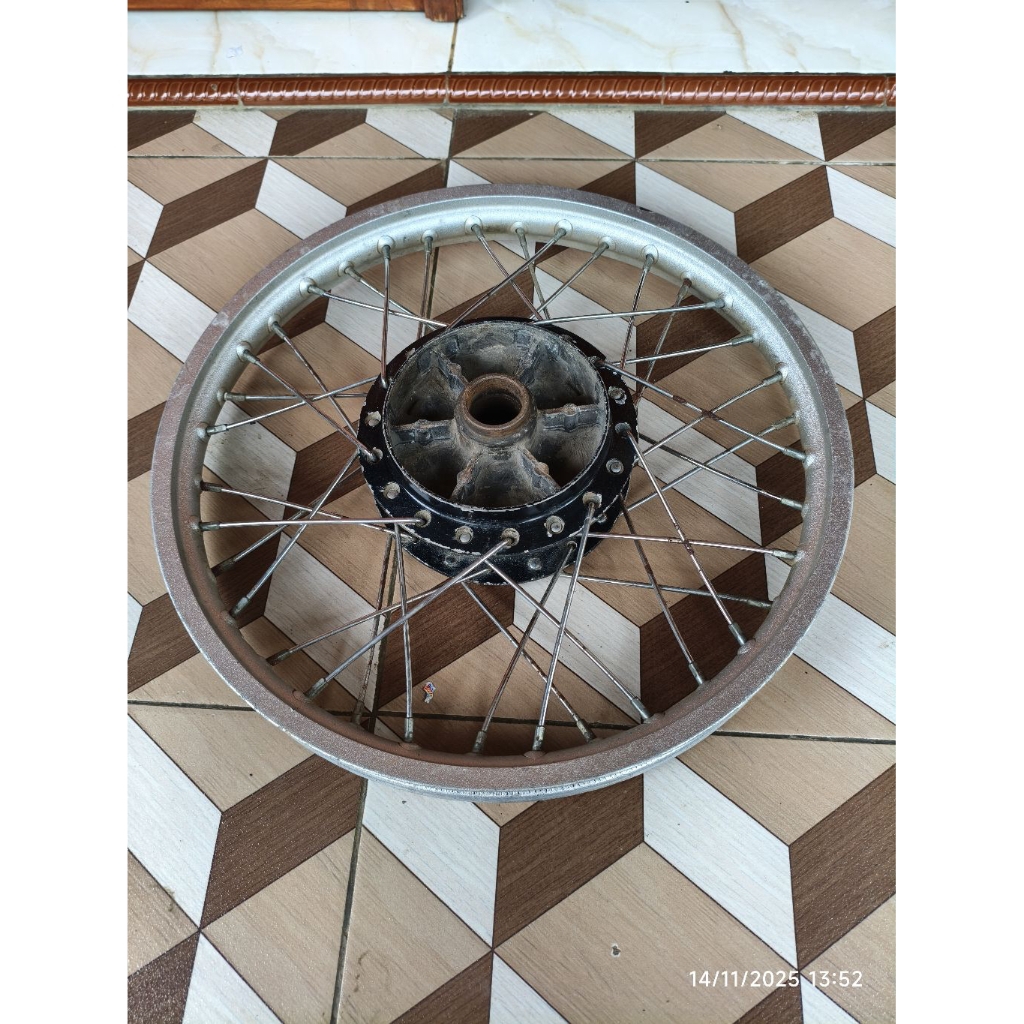 velg velk v rossi dan tromol trombol belakang kawasaki ninja m original ori asli second